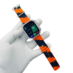 Change straps daily with the 7-in-1 Strap Series 8 Ultra 49 mm Smartwatch, which features 7 premium straps.