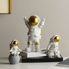Tech novo - Ornament Mirror Astronaut Figurine Statue, Astronaut Spaceman Statue Ornament Home Office Desktop Figurine Decors Set of 3 - Golden